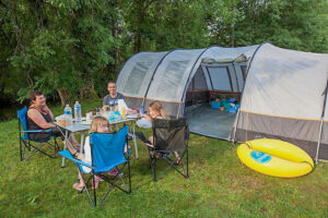 camping avec emplacement en bord de riviere