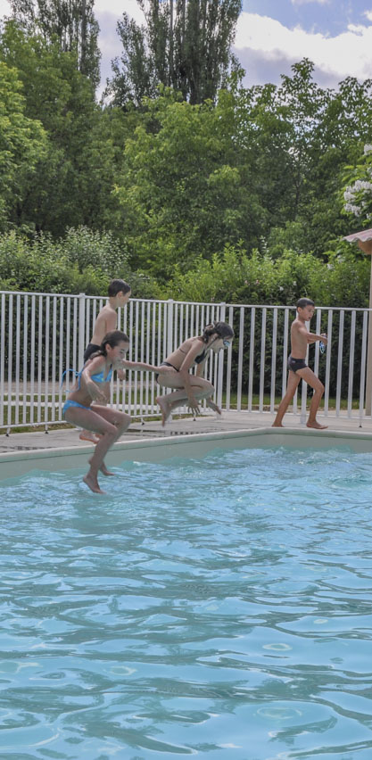 camping avec piscine en dordogne